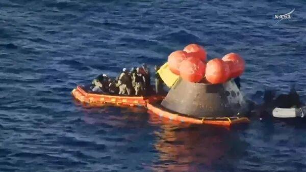 美宇航员出舱后为何不用被抬着走