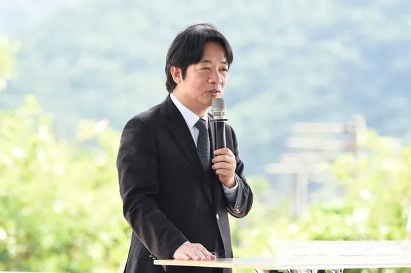 赖清德为对付“东风”导弹，想学以色列搞“台穹”，台湾退将：是穷人的穷吧，花那个钱不穷才怪