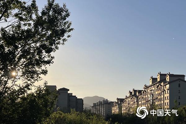 28℃！北京今天最高气温或创今年以来新高 大风吹袭阵风五级左右