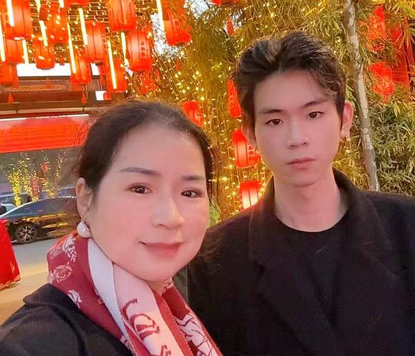 23岁男孩车祸离世捐全身可用器官 母子大爱温暖人间