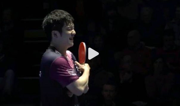 樊振东复刻姆巴佩庆祝行动