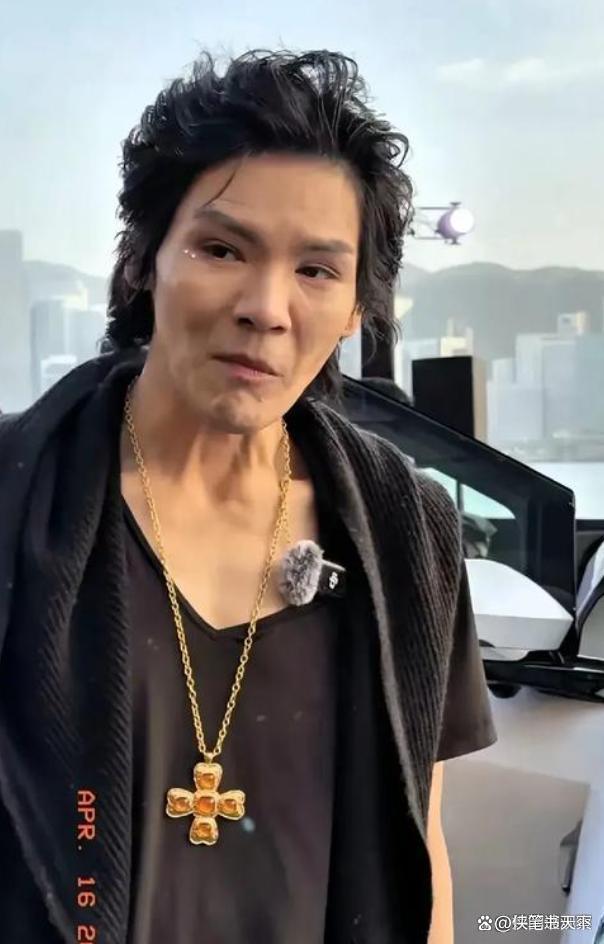 向佐曾因过量喝蛋白粉把肾喝成70岁 蛋白粉误区解析
