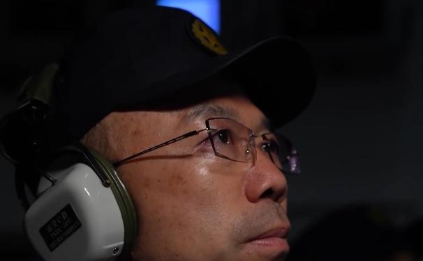 神炮手入伍27年打上万发炮弹 人炮合一的终极追求