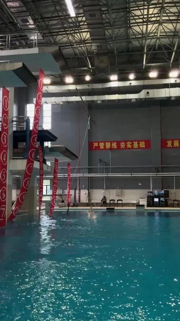 『全红婵』再现“水花消失术”，知情人否认其“退役”传闻，称正备战全运