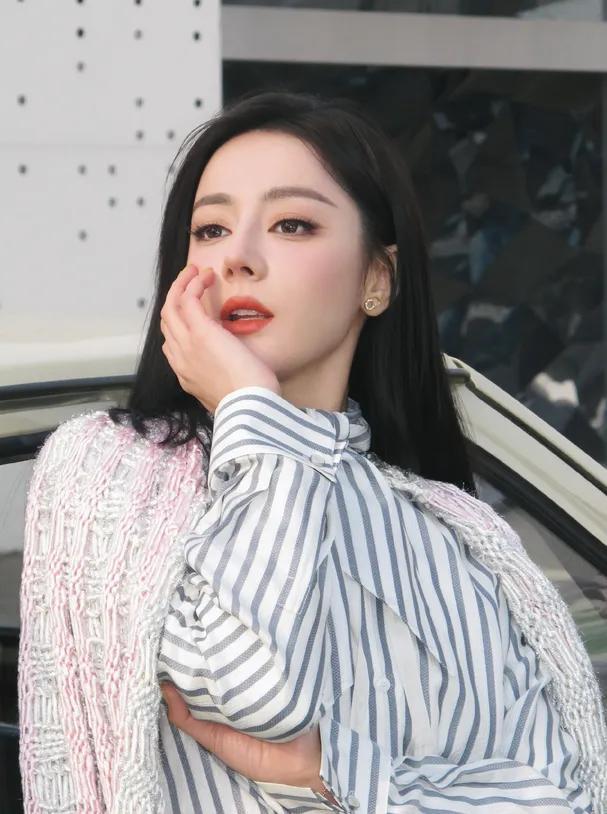 迪丽热巴说对不起让人人纪念了 已吉祥报信