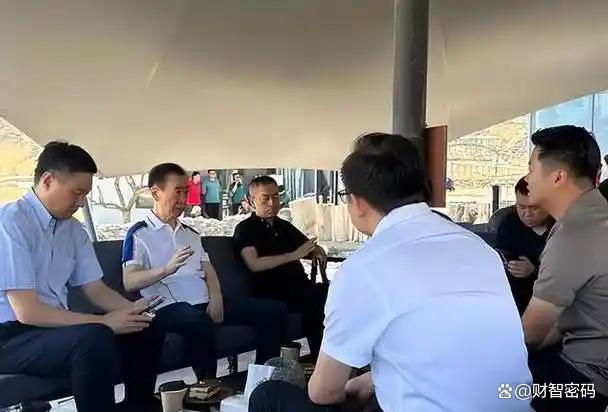 王健林和万达正面临严峻债务考验 商业帝国摇摇欲坠