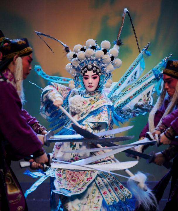 刘浩存穆桂英剧照 真功夫惊艳四座