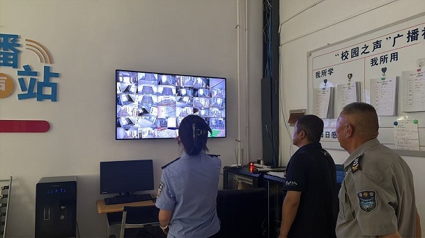 神木市西沙派出所常态化开展校园安全排查活动