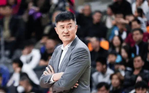 直接点名！南京同曦老板娘：季后赛想遇广东，上一次让了他们一套首发 粤军威信受挑战