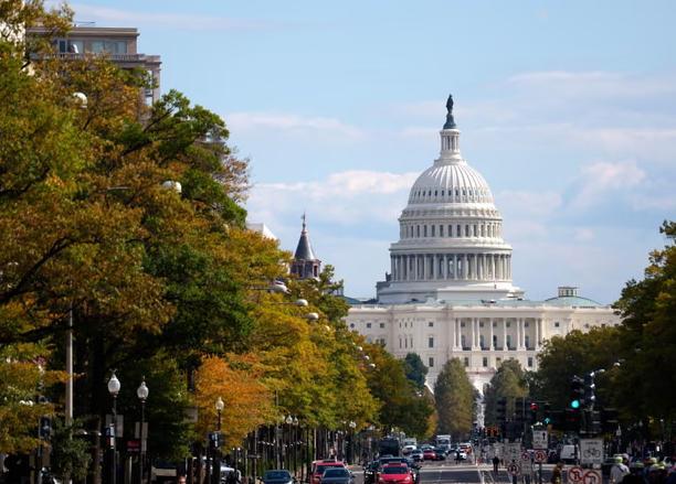 美参议院为何对特朗普关税说“不” 共和党内部现裂痕