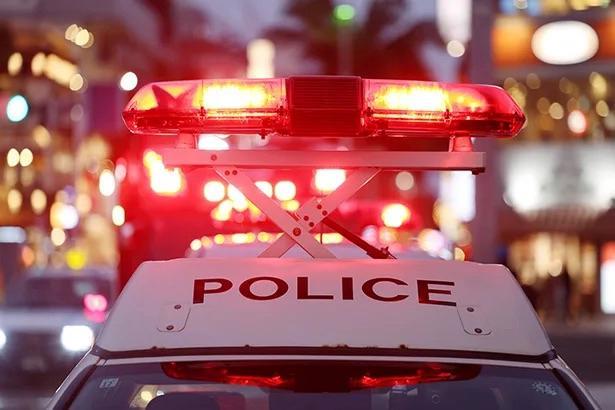 美军士兵在冲绳街头全裸被逮捕