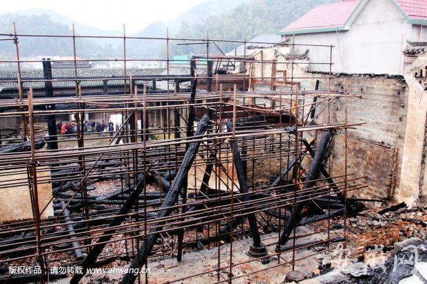鳳陽鼓樓瓦片脫落背后 古建修繕引關(guān)注
