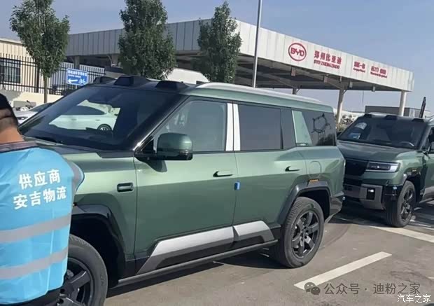 方程豹豹8大五座版上市 新增湖光绿配色