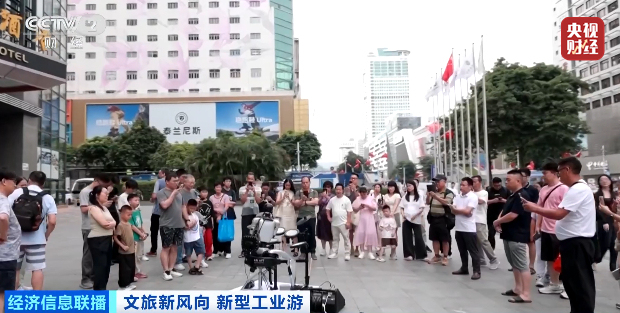 这一街区，走出了超100家上市公司，老外拖着行李箱来“扫货” 读懂中国电子工业进化史