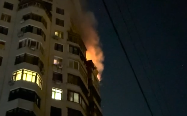 泽连斯基：俄军以450架无人机和70余枚导弹再袭乌能源目标 能源设施受损严重