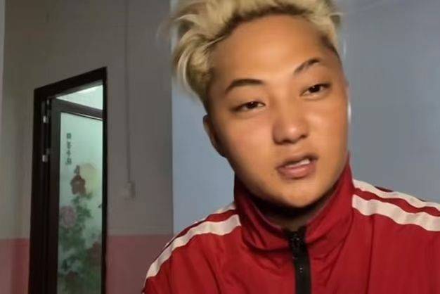 黄子诚因模仿黄子韬导致破产 网红梦碎现实残酷