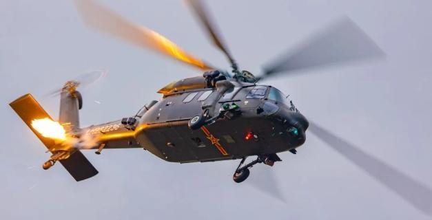 直20T气场全开 16枚导弹火力全开