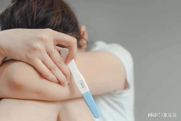 50岁大叔包养女大学生玩＂刺激的＂ 发群晒战绩
