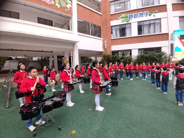 昆明五华春城小学开展“红领巾爱祖国”庆祝少先队建队75周年活动