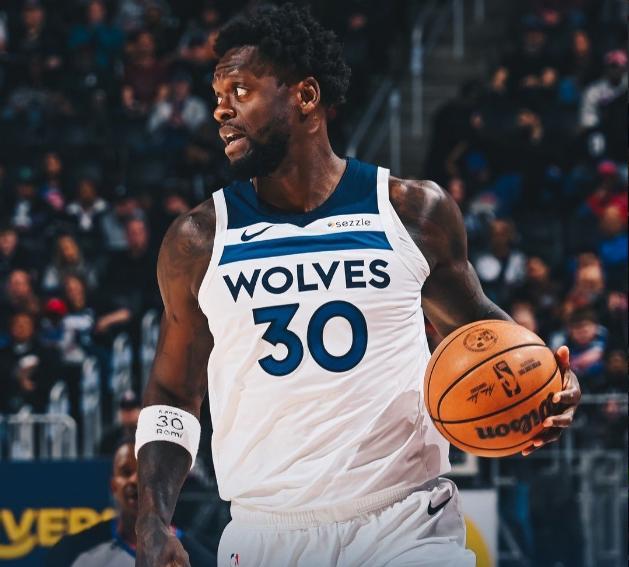 森林狼19分逆转掘金 爱德华兹率队逆袭