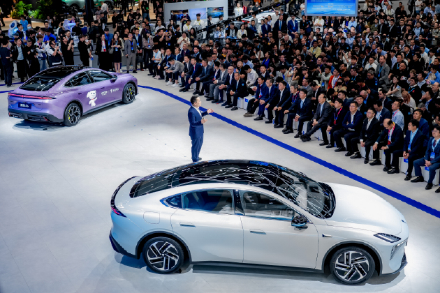 2026北京车展：深蓝汽车迎四周年上新季 L06 Max正式上市 驾控性能卓越