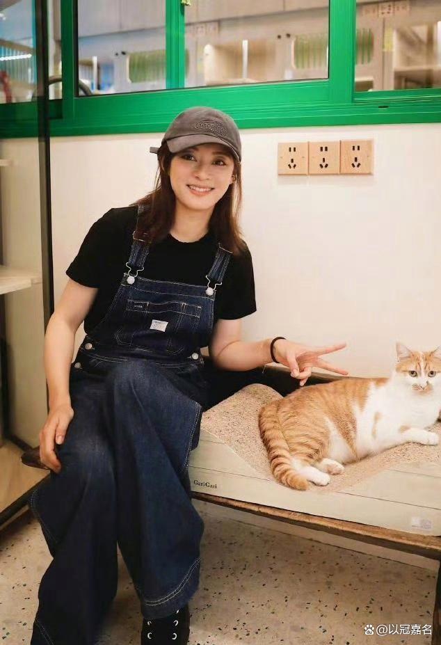 孙俪买了件14岁的穿着 自律女神的自尊时辰