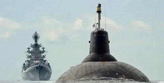 俄核潜艇基地被拍到受损有何影响 普京无奈面对海啸冲击