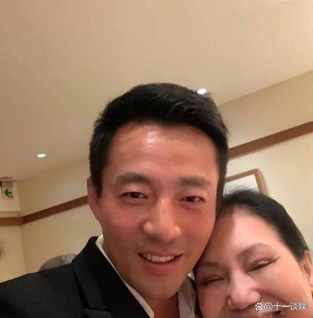 汪小菲与儿女台北聚餐被指责偏心女儿 汪小菲回台湾处理官司被指心酸