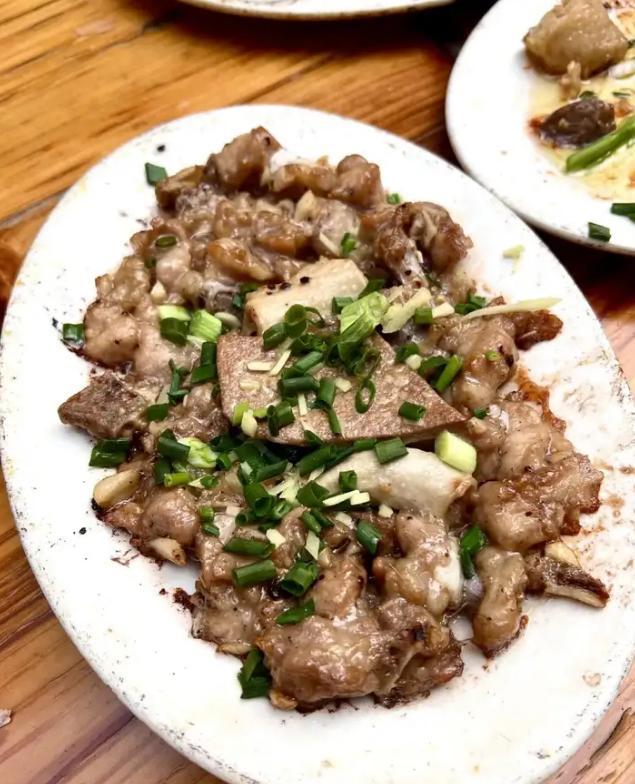 顺德鸡煲带火顺德美食 小店排队超300桌