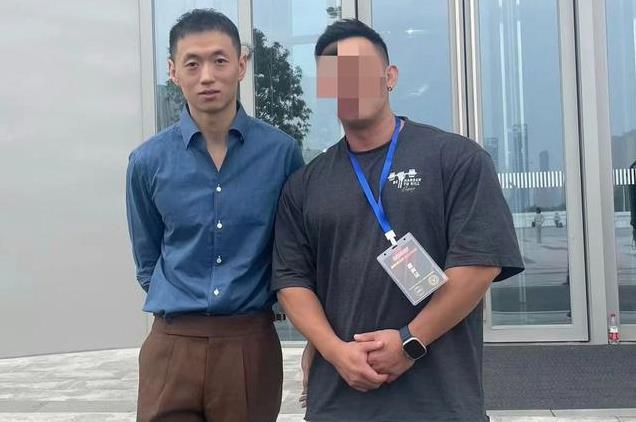 想不到！从抽象主播到健身达人，30岁药水哥活成令人羡慕的样子