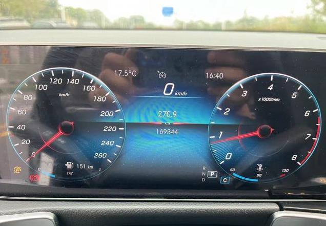 当年新车30多万，如今13.98万的奔驰 GLB怎么样？