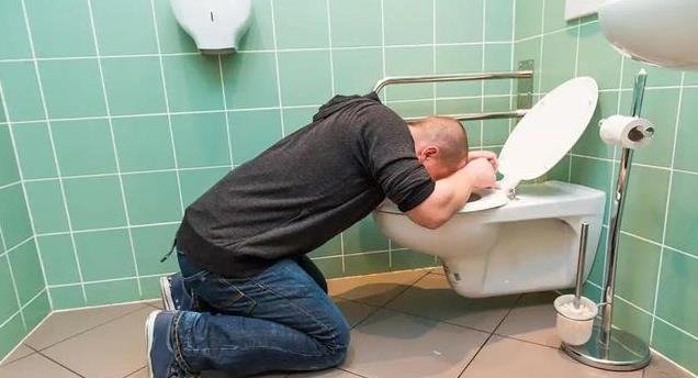 不小心误食了老鼠药怎么办？医生：不要惊慌，速看这5步急救指南