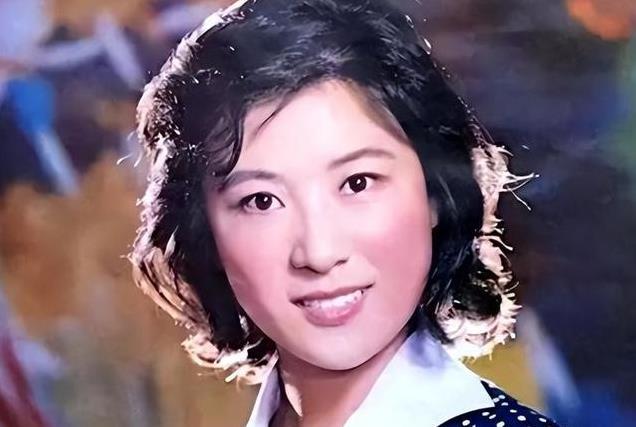 著名演员王馥荔：丈夫为娶她被开除，如今儿子成了夫妻俩的骄傲