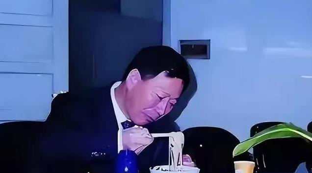 严介和大胆叫板李嘉诚：严介和的“狂”成就商业传奇