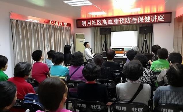 医生忠告：血脂开始恢复正常，身体会有这几种表现，不妨了解一下