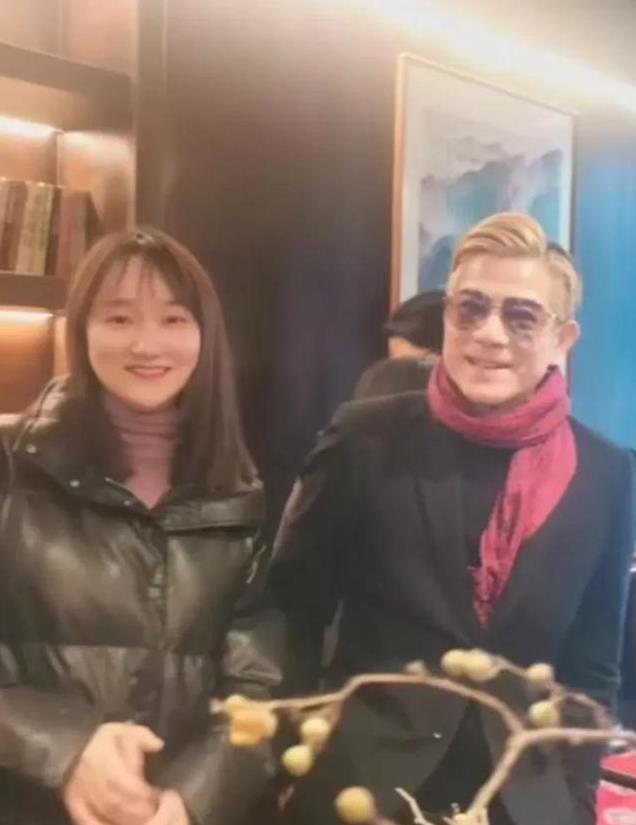 郭富城女儿正面照曝光，长得好漂亮啊，像妈妈方媛