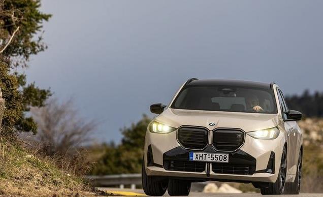 2025款宝马BMW X3 M50 xDrive：充满运动气息