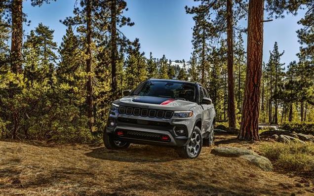 26,900美元值不值，Jeep Compass动力够猛吗，面对竞品还能稳住吗