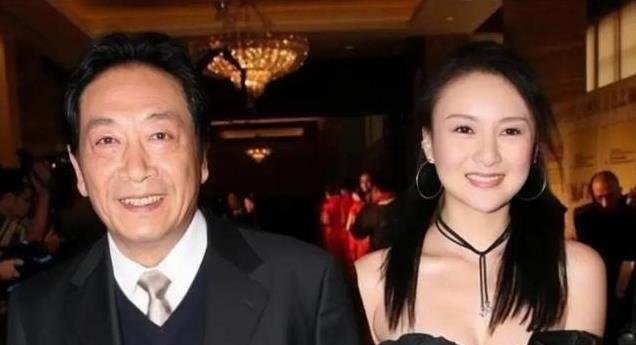 78岁王奎荣的执着人生：与年轻妻子共同抚养女儿，挑战人生极限！