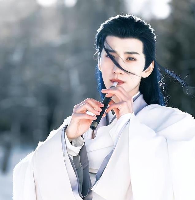 《万花世界》阵容揭晓!鞠婧祎联手赵一龙,男主颜值成焦点!