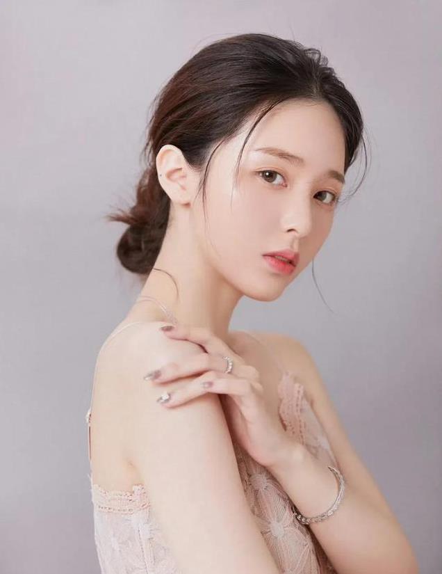程熙媛：从厦大校花到实力派演员，她如何打破标签崭露头角？