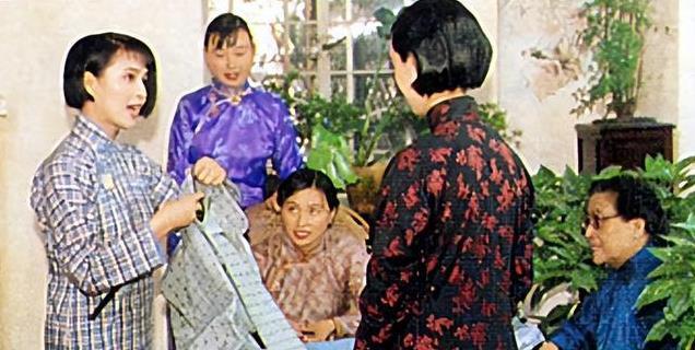 《上海一家人》重播33年，若男未嫁黑皮，究竟为何让人心有不甘？