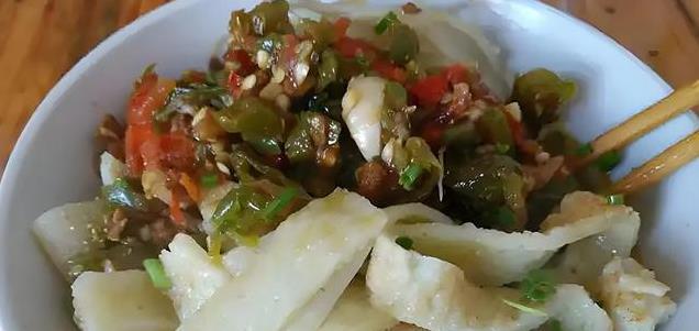 锅巴粉的神奇制作法！贵州遵义的传统美味，香软糯口感让人上瘾！
