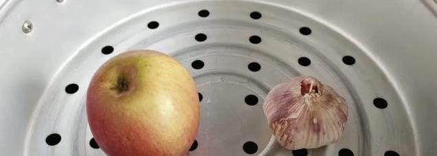 苹果加大蒜蒸一蒸，竟能缓解感冒？老一辈的“神奇”土方法