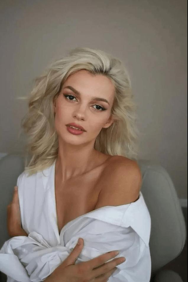 乌女难民在美遇袭身亡完整监控公布 随机突袭刺杀悲剧