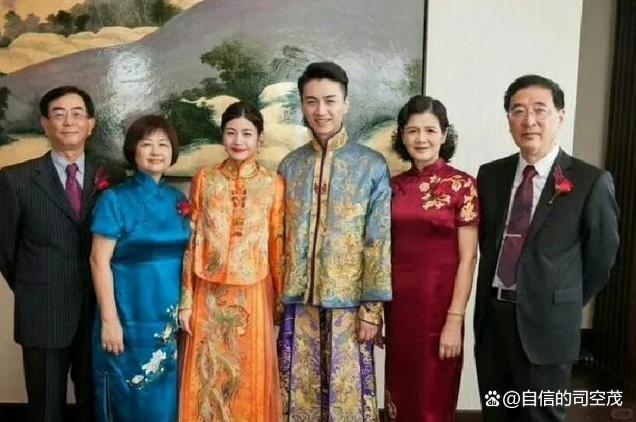 陈妍希带女儿过完寿辰回北京 子母同框展现果断与爱