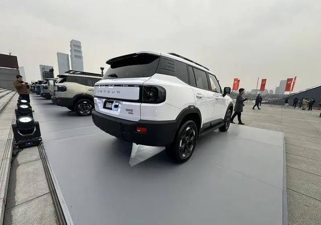 陡坡沟坎随便闯,捷途自由者硬核上市,颜值性能谁不爱?