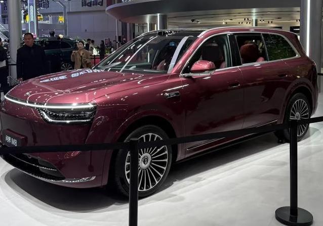 30万预算买增程车，问界M8帅但贵9万，昊铂HL真香？
