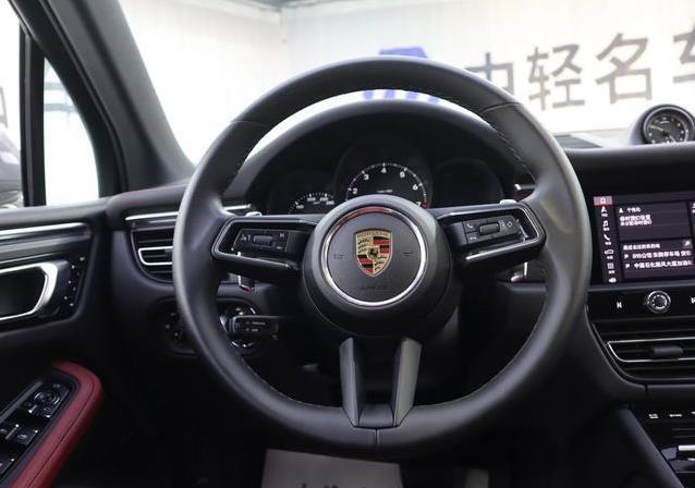 43万入手保时捷Macan，2万公里准新车，真值吗？