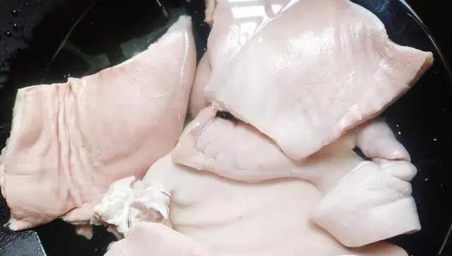 熟食店猪头肉贵又不香，自己在家做，25分钟出锅超好吃